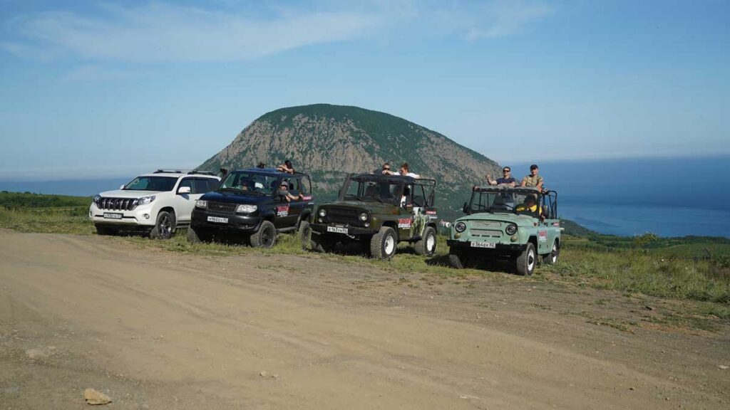 🚙 ДЖИП-ТУР: АЙ-ПЕТРИ + ВОДОПАД УЧАН-СУ